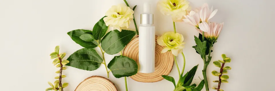 施術後に「涙袋を長持ちさせるコツ」と日常ケア